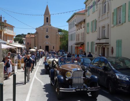 Devant l’église